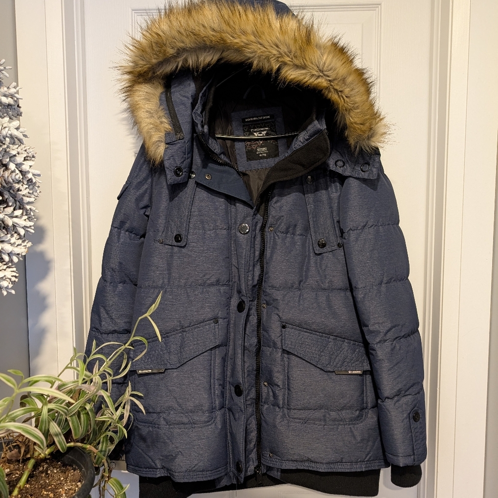 Women Navy Noize winter jacket - XL, fully lined.